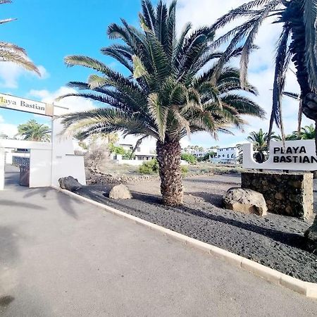 Playa Bastian First Line Of The Sea Appartement Costa Teguise Buitenkant foto