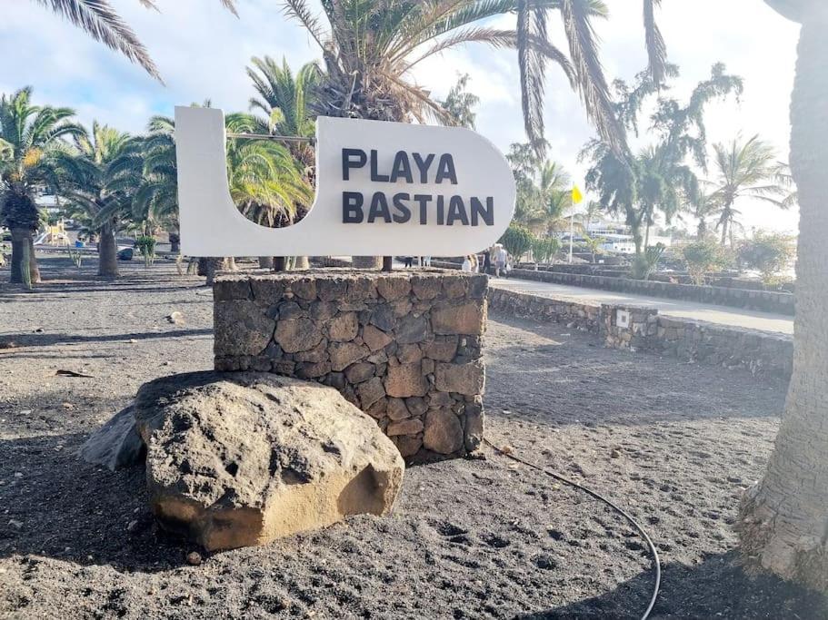 Playa Bastian First Line Of The Sea Appartement Costa Teguise Buitenkant foto