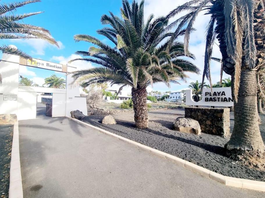 Playa Bastian First Line Of The Sea Appartement Costa Teguise Buitenkant foto