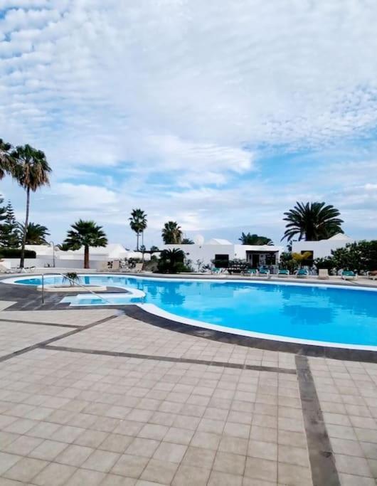 Playa Bastian First Line Of The Sea Appartement Costa Teguise Buitenkant foto